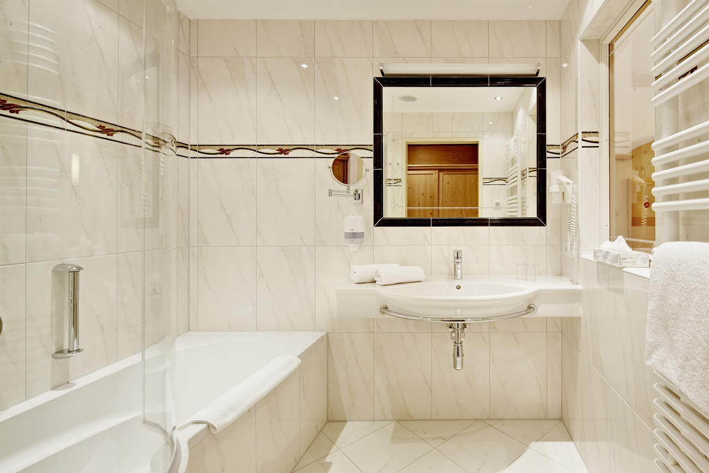 Hotel Jaegerhof ゲルロス 部屋 写真